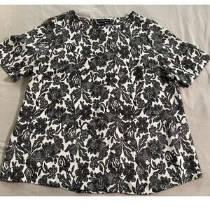Lane Bryant Black & White floral Blouse SZ 14/16